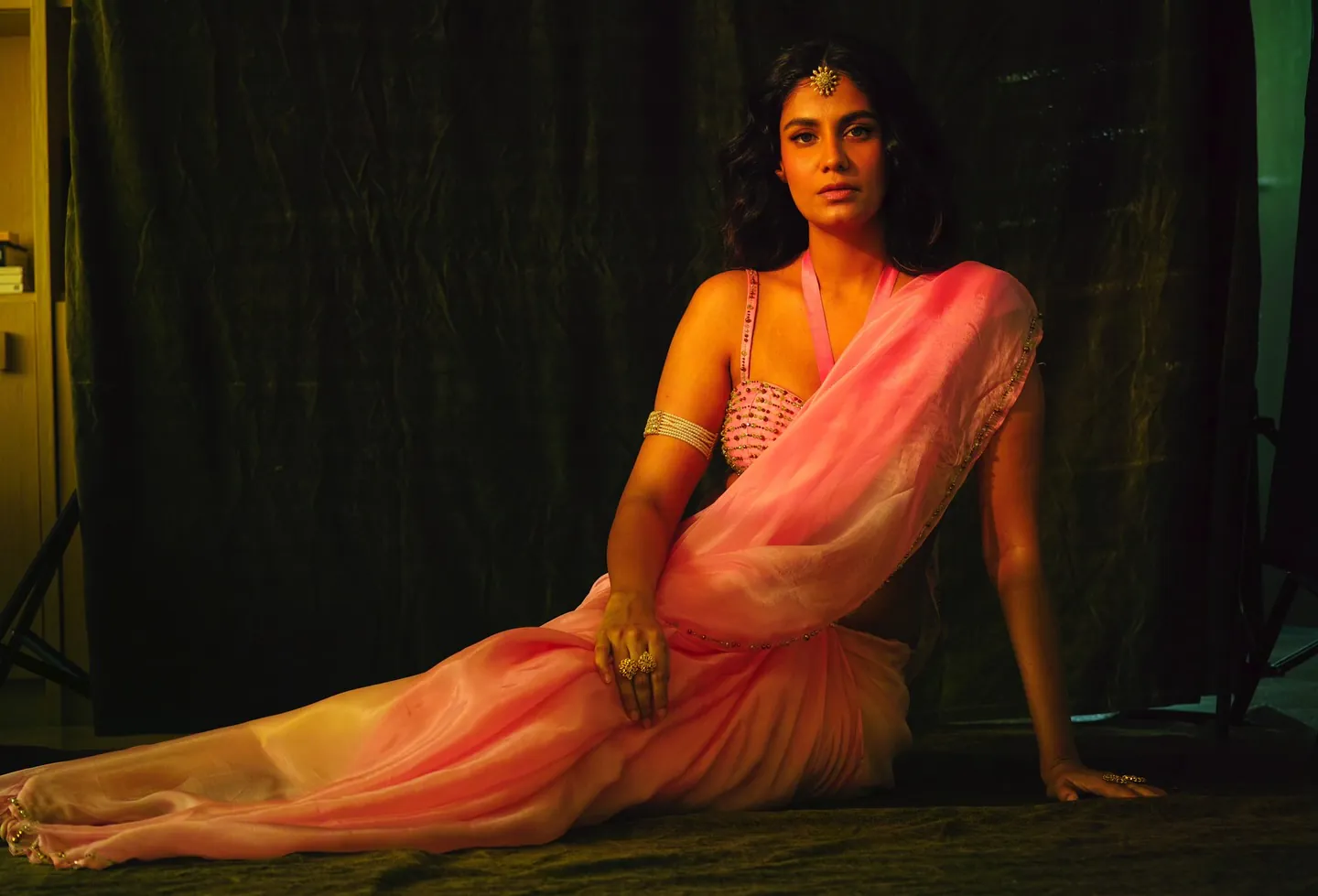Shreya Dhanwanthary - shreya-dhanwanthary-sexy-18.webp